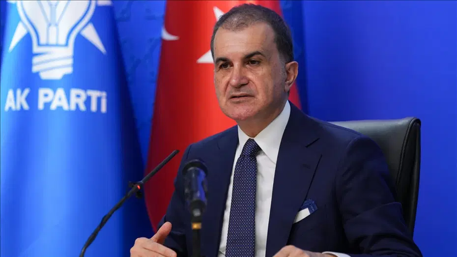 AK Parti Sözcüsü Ömer Çelik, SDG'nin feshedilmesine ilişkin değerlendirmelerde bulundu. AK Parti Sözcüsü Ömer Çelik basın açıklaması yaparken