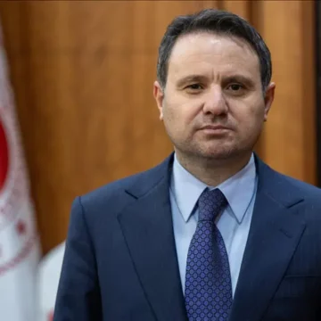 Bakan Gürlek, Alihan Kuriş soruşturmasına ilişkin değerlendirmelerini TV100 ekranlarında paylaştı. Adalet Bakanı Akın Gürlek, TV100 yayınında açıklama yaparken