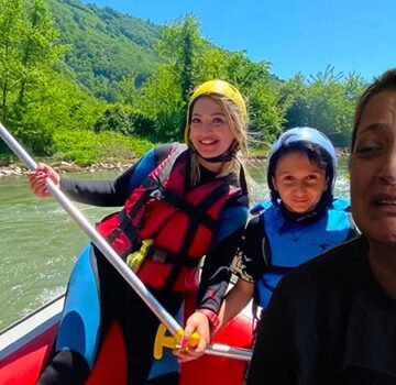 Anne Çiğdem Katalıoğlu, kazanın yaşandığı nehir parkurundaki koşulları anlattı. Dalaman'da rafting yapan ailenin botu nehirde
