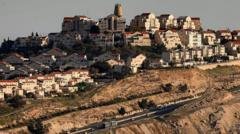 Doğu Kudüs ile Maale Adumim arasındaki E1 bölgesi, tartışmalı yerleşim planlarının odağındaki arazi. Doğu Kudüs'ün doğusunda yer alan Maale Adumim yerleşiminin arşiv fotoğrafı