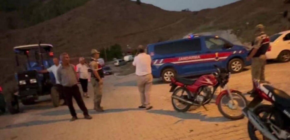 Olayın ardından mahallede geniş güvenlik önlemi alındı. Gaziantep İslahiye'de silahla saldırı sonrası jandarma güvenlik şeridi