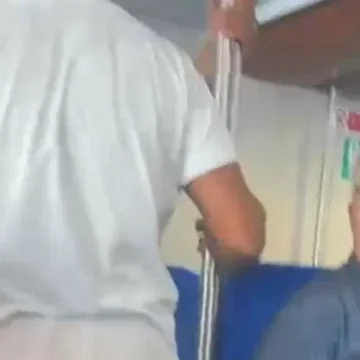 Girne açıklarında alabora olan geminin batmadan önceki görüntüleri ortaya çıktı Girne açıklarında alabora olan geminin su alma anları