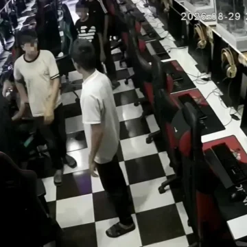 Güvenlik kamerasına yansıyan kavga anı soruşturma dosyasına eklendi İnternet kafede çocuklar arasında çıkan bıçaklı kavga anı