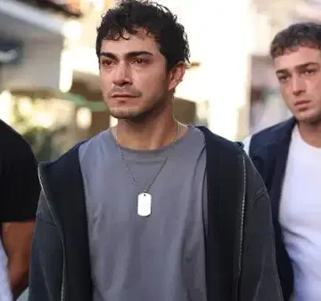 31 Ağustos Pazartesi için hazırlanan kanal kanal yayın akışı rehberi Televizyon kumandası ve ekranda 31 Ağustos Pazartesi yayın akışı