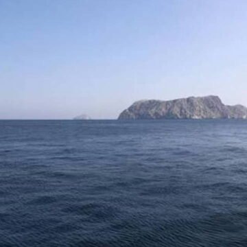 Irak’a ait akaryakıt tankerine füze saldırısı Basra Körfezi’nde gerçekleşti Basra Körfezi'nde saldırıya uğrayan akaryakıt tankerinin denizden görünümü