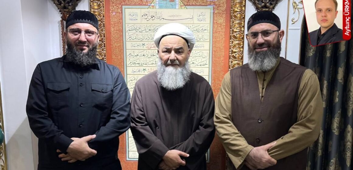 Çeçenistan Cumhurbaşkanı danışmanı, Müceddidiyye Meclisi çevresinin ismiyle İstanbul'da bir araya geldi. Çeçenistan Cumhurbaşkanı danışmanı ile Ahmet Mahmut Ünlü'nün görüşme karesi