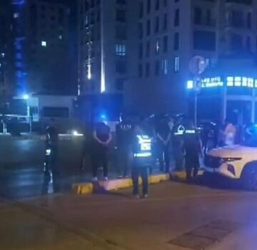 Esenyurt'ta polise yönelik silahlı saldırının ardından olay yerinde inceme sürüyor. Esenyurt'ta silahlı saldırı sonrası olay yerinde güvenlik şeridi