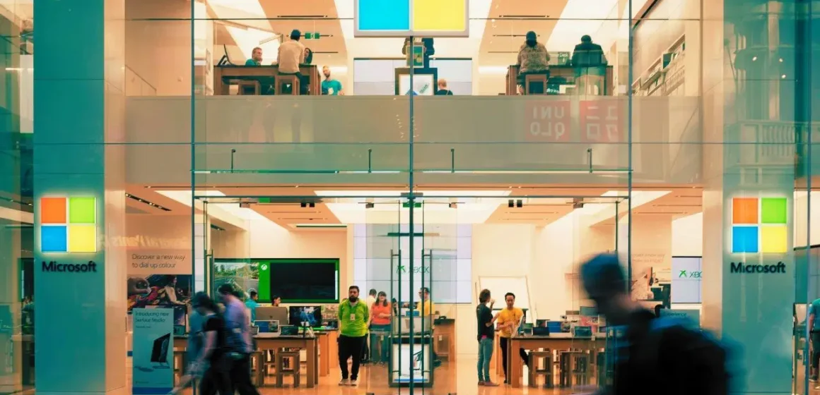 Microsoft, yapay zeka modellerinin davranışlarını sınırlandıracak kurallar taslağını bugün kamuoyuyla paylaştı. Microsoft yapay zeka güvenlik kuralları taslağını duyurdu