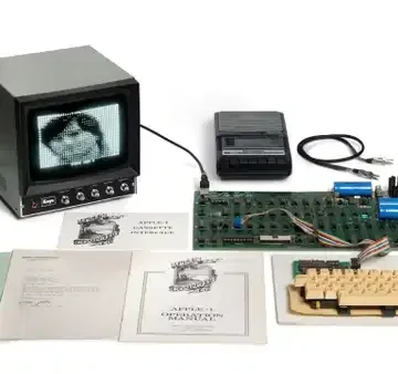 Müzayedeye çıkarılan 1976 yapımı çalışır durumda Apple I bilgisayar