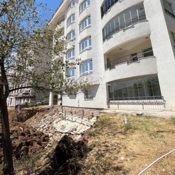 Tunceli Atatürk Mahallesi'nde tedbiren tahliye edilen bina